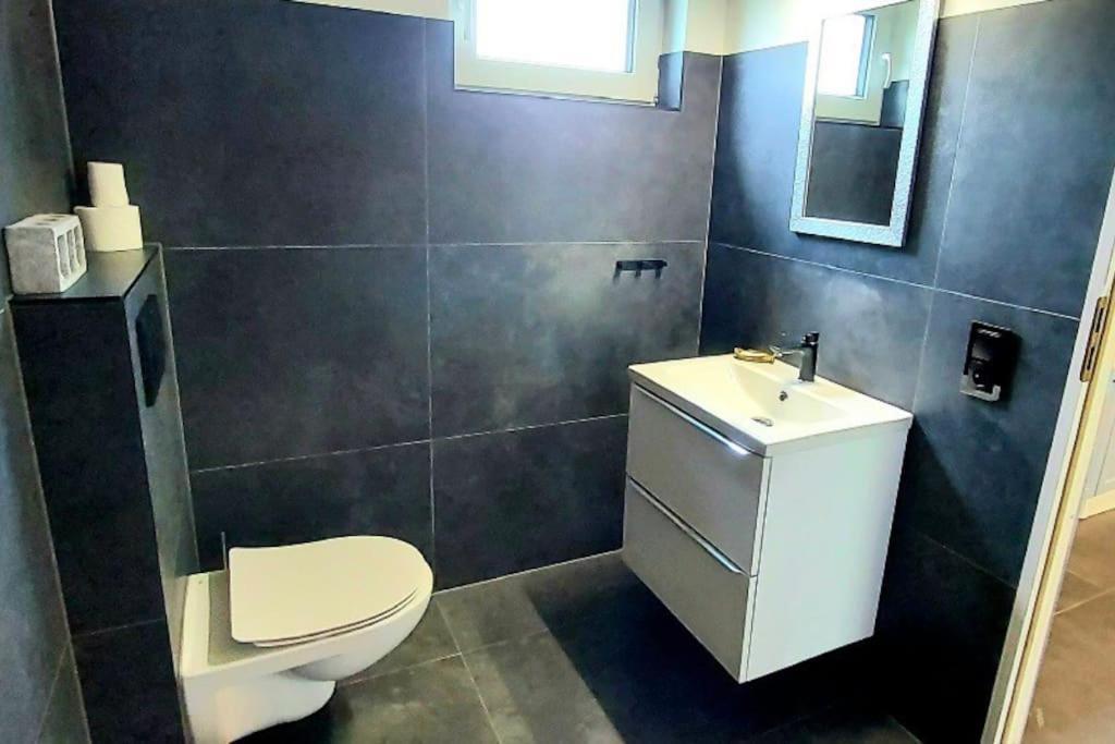 Ferienhaus“ Blaues Wunder“ Am Wasser Mit Grill Holiday home *